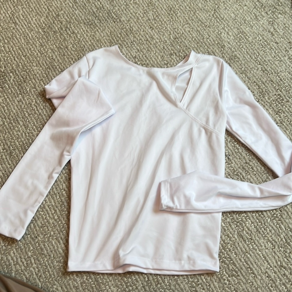 Keyhole Long Sleeve